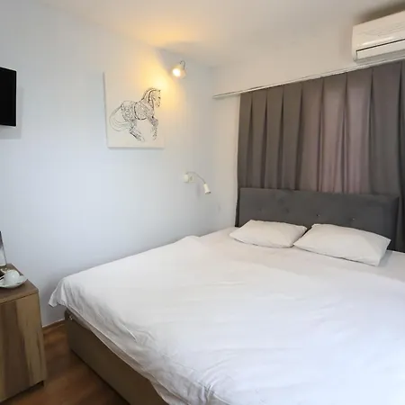 Gladden 3* Istanbul